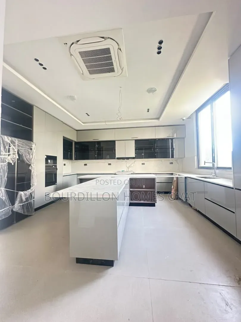 5bdrm Duplex in Banana Island Ikoyi for sale