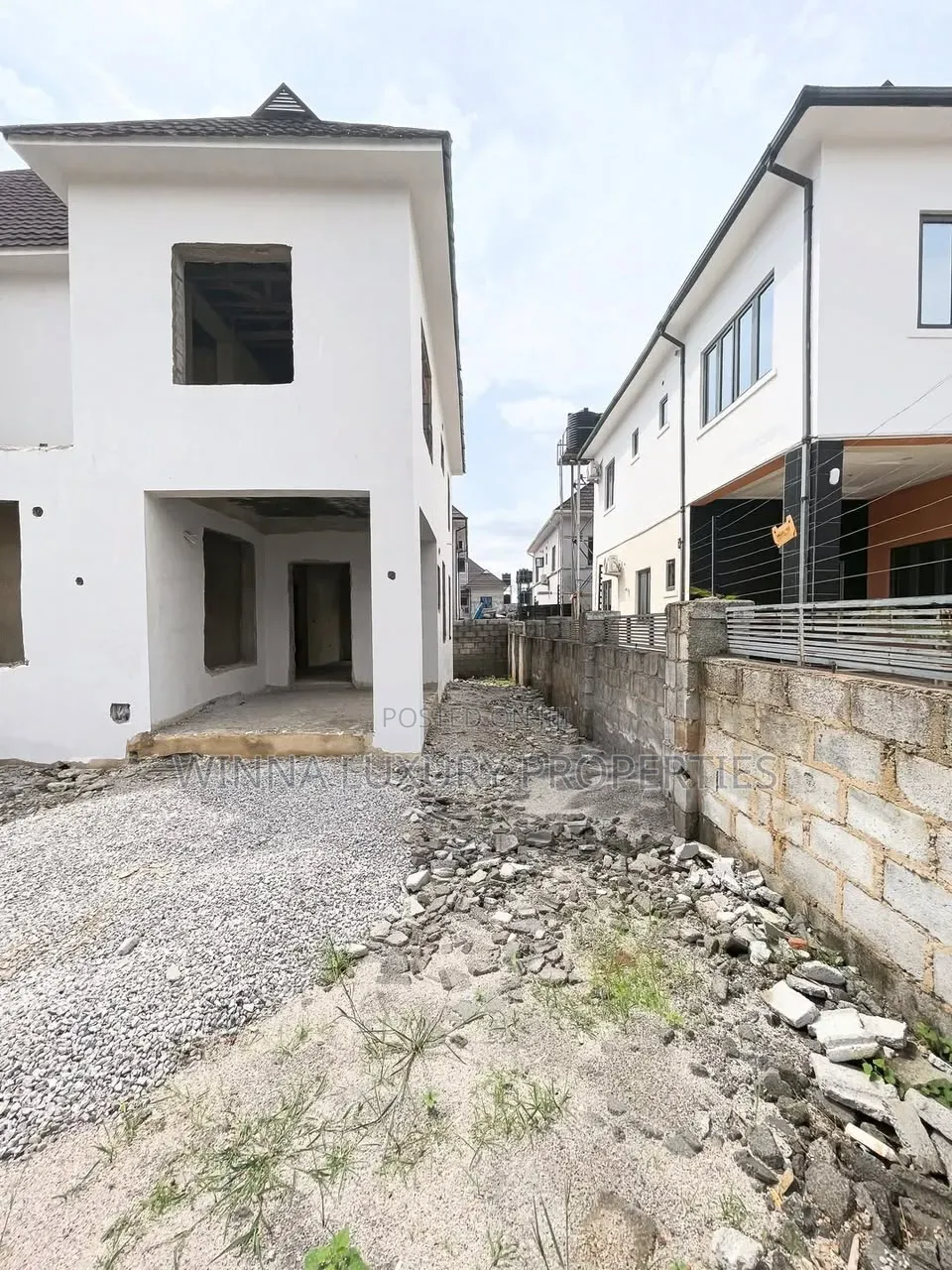 3bdrm Duplex in F01, Kubwa for sale