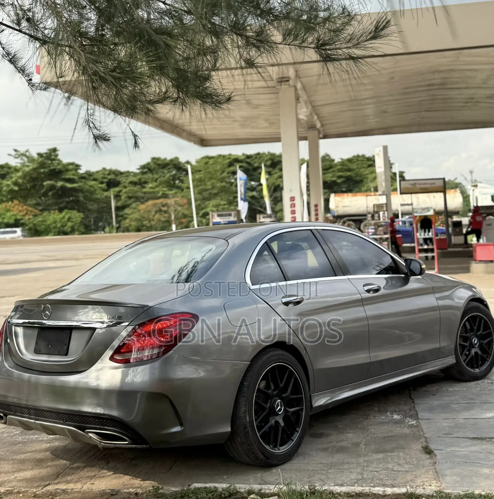 Mercedes-Benz C300 Sport 4Matic Sedan AWD (2.0L 4cyll 7A) 2016 Gray