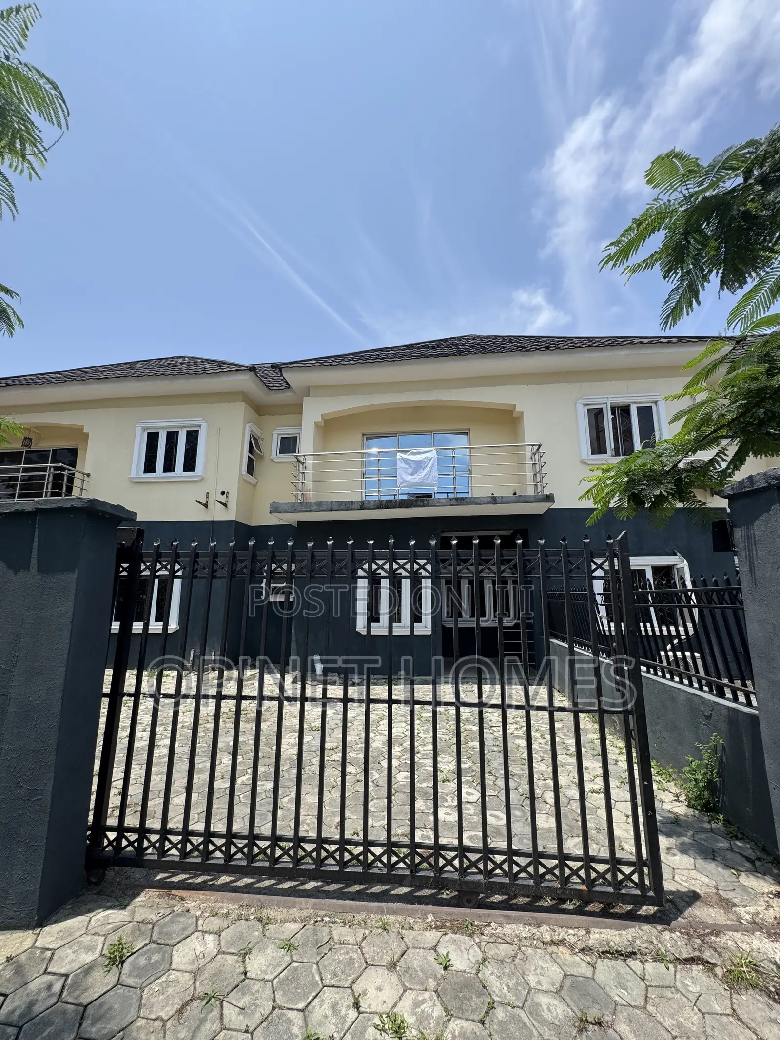 4bdrm Duplex in Lekki for sale