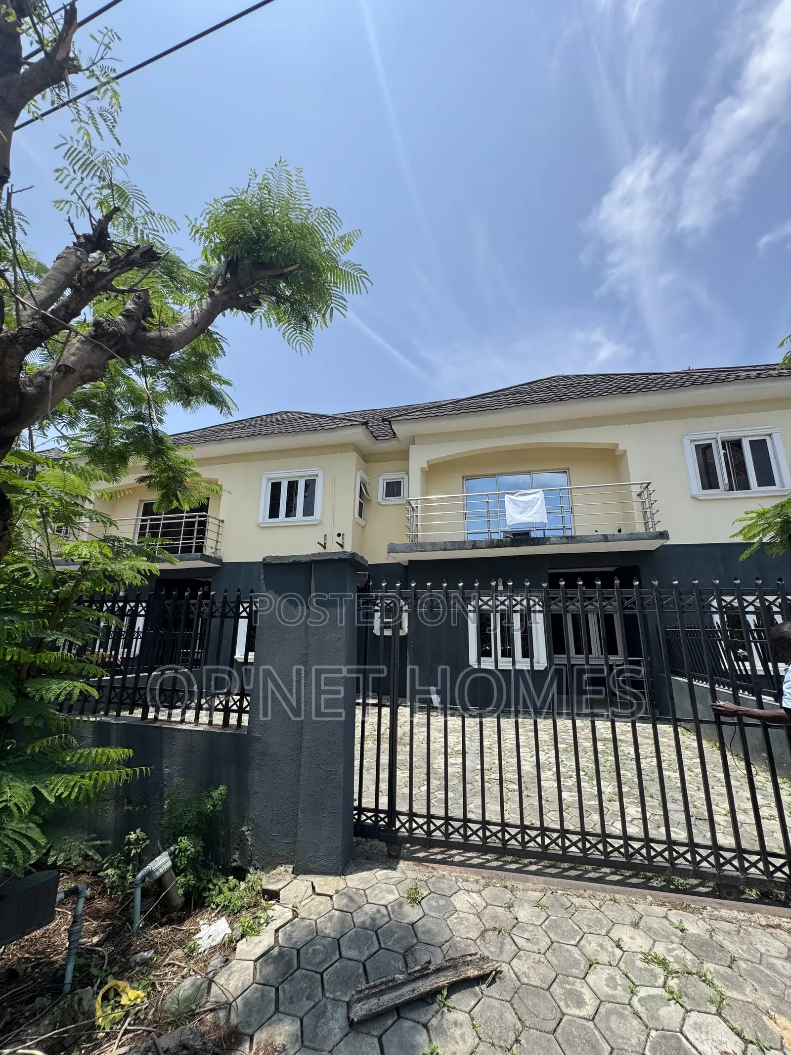 4bdrm Duplex in Lekki for sale