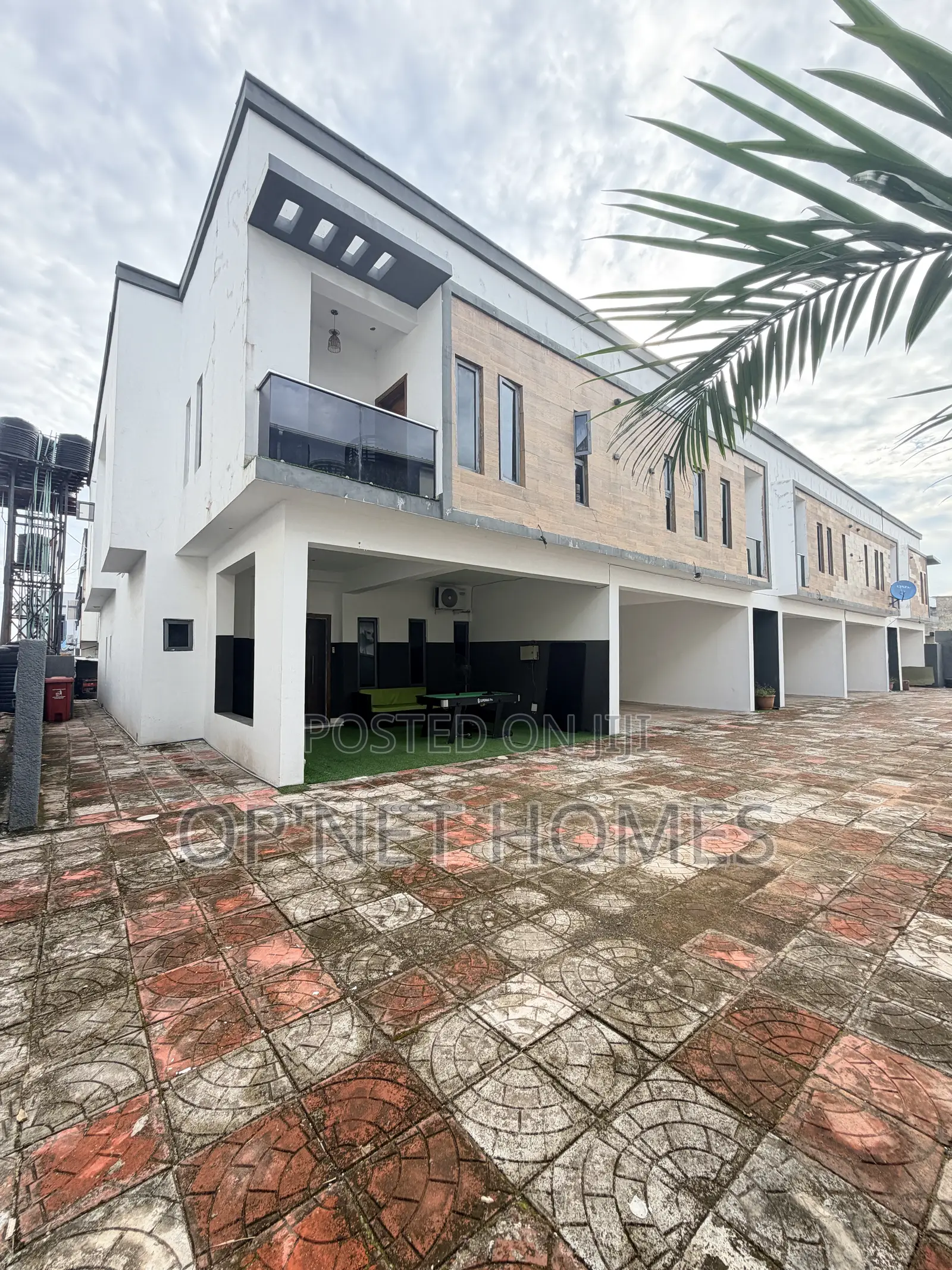 4bdrm Duplex in Lekki for sale