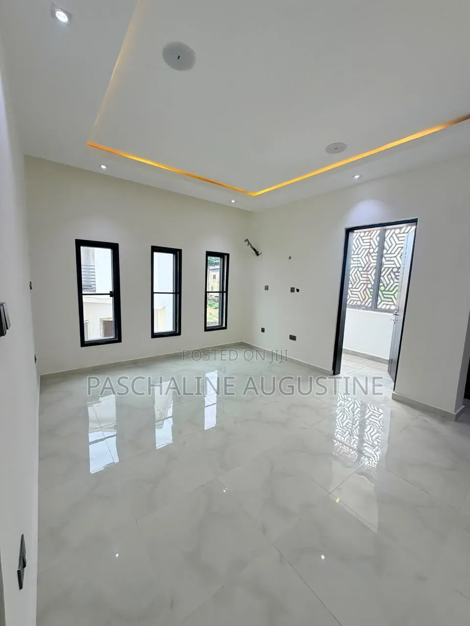 4bdrm Townhouse/Terrace in Zim Homes And, Guzape District for sale