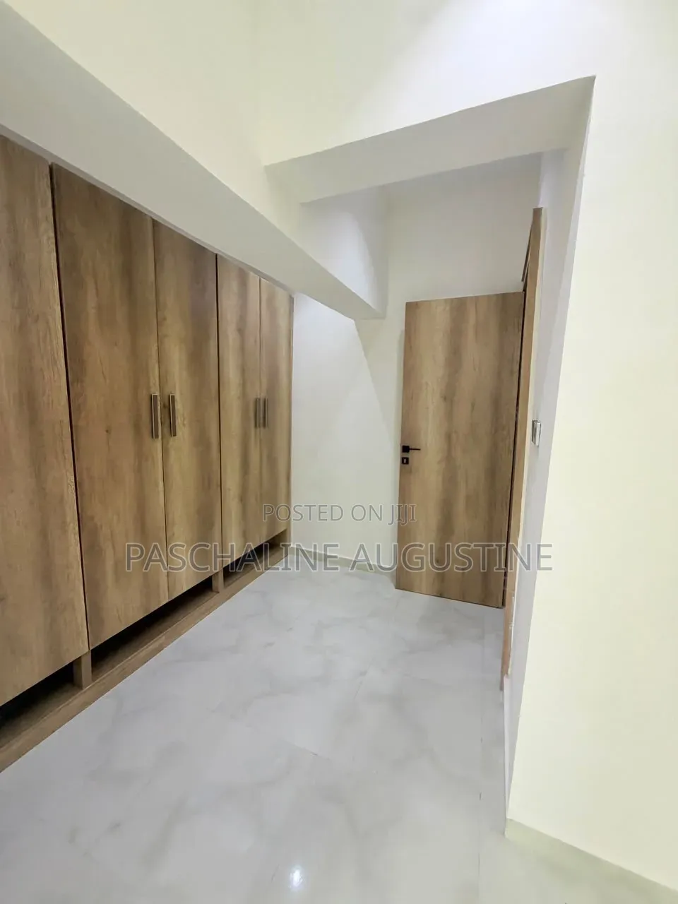 4bdrm Townhouse/Terrace in Zim Homes And, Guzape District for sale