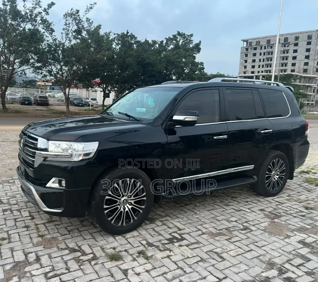 Toyota Land Cruiser 2018 Black