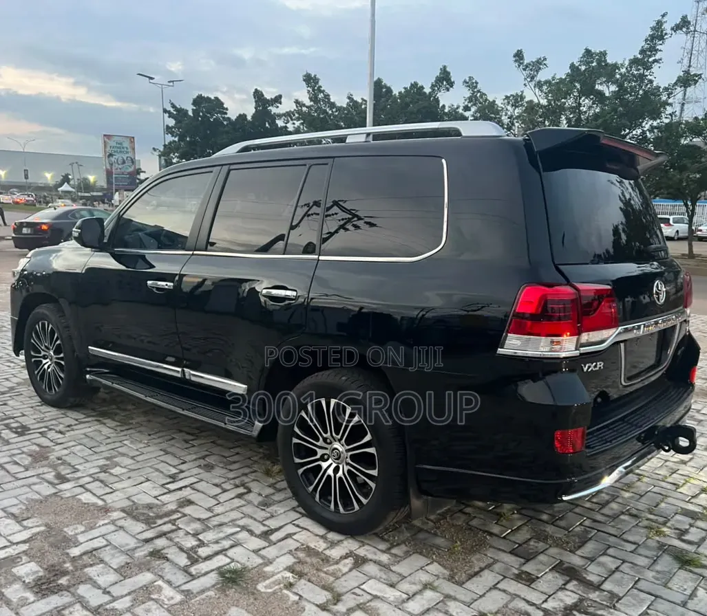 Toyota Land Cruiser 2018 Black