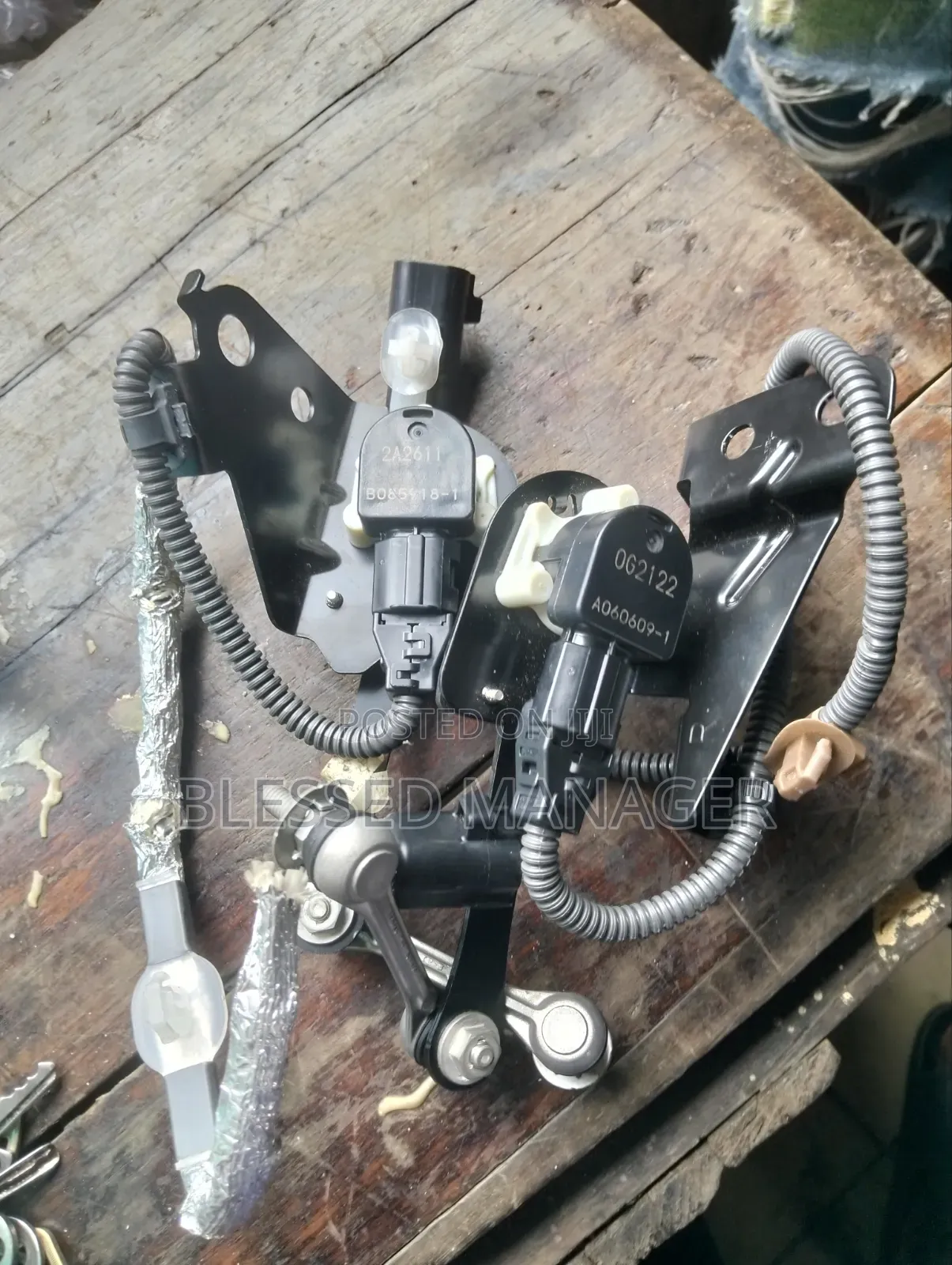 Lifting Sensor for Lx570 Back