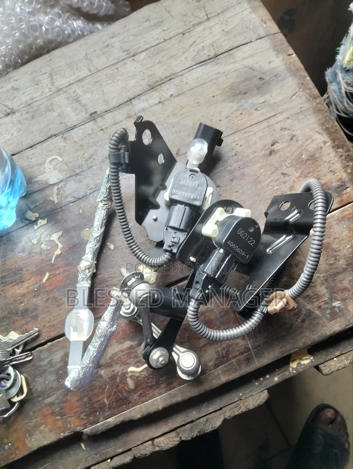 Lifting Sensor for Lx570 Back