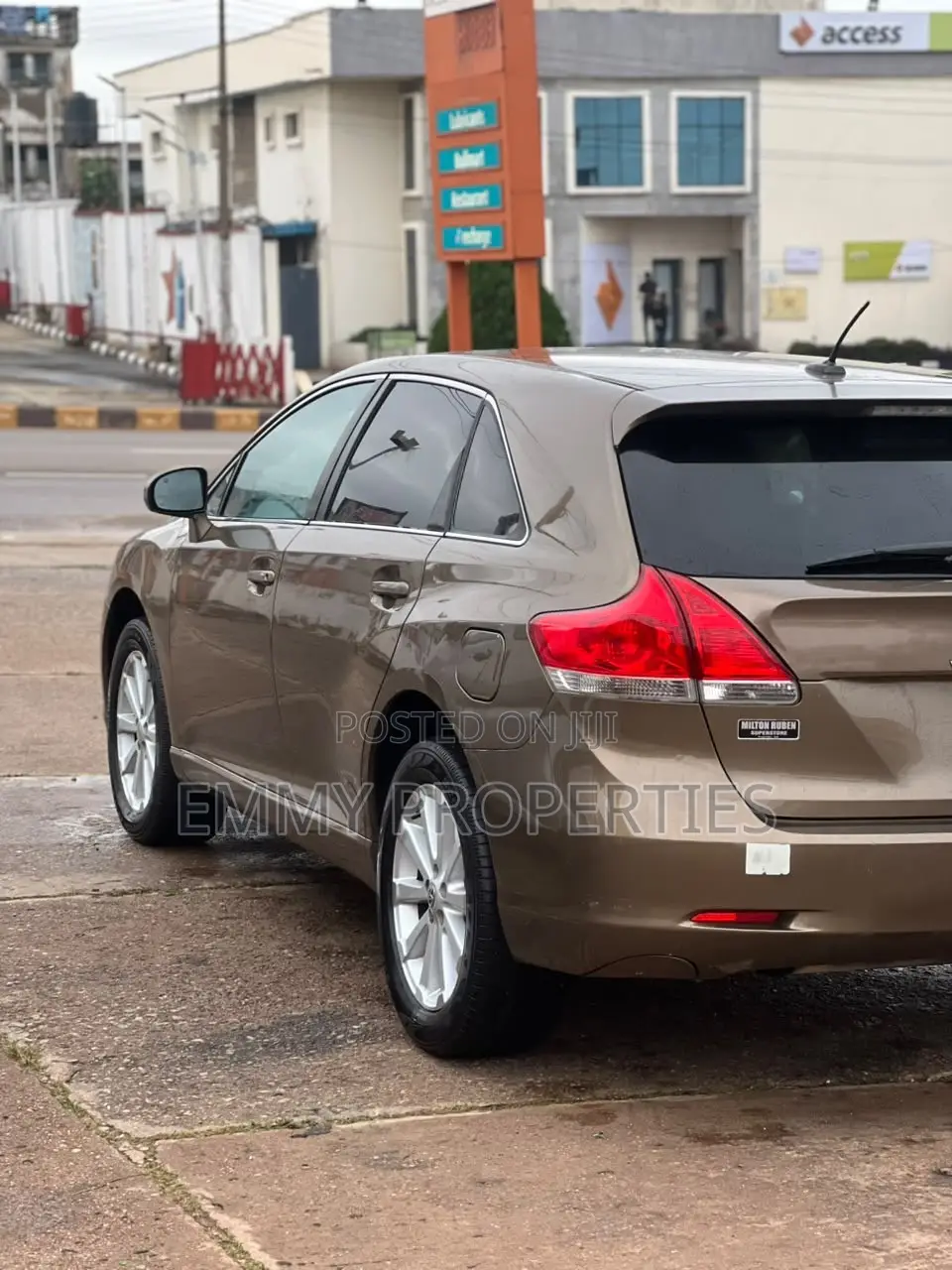 Toyota Venza AWD 2012 Brown