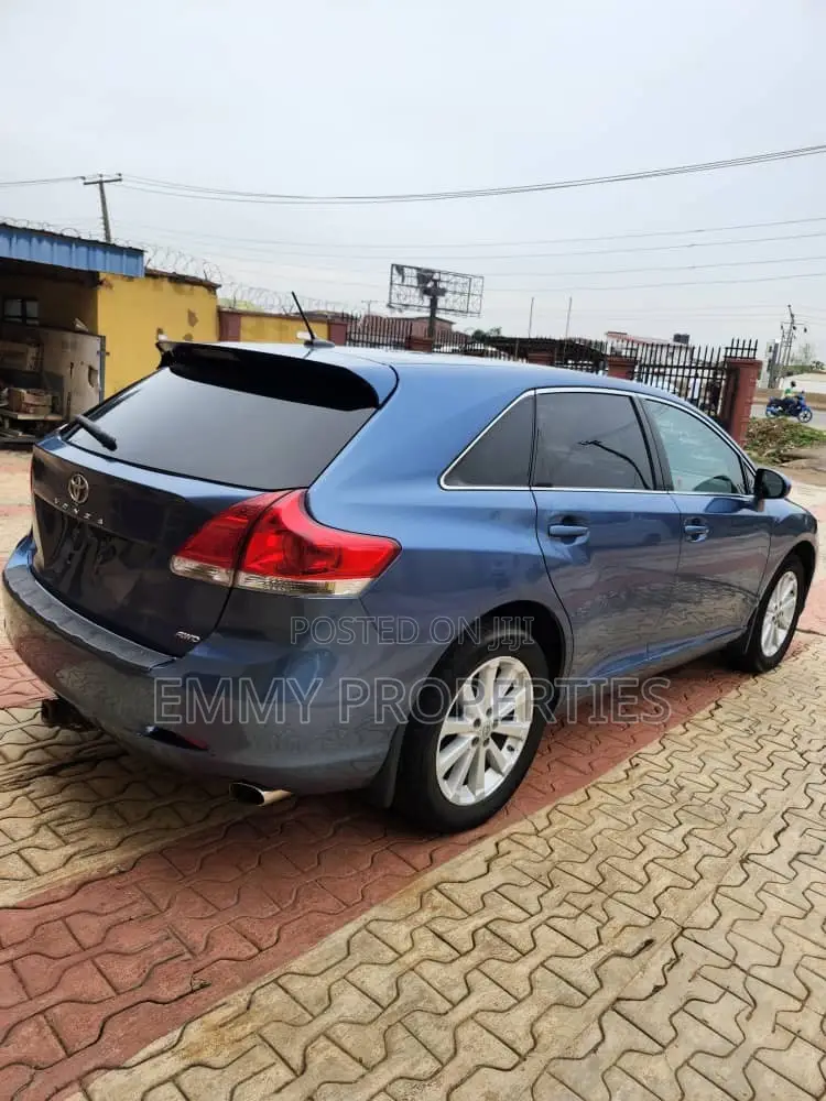 Toyota Venza AWD 2012 Blue