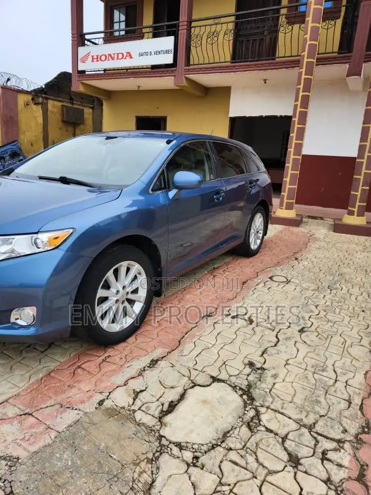 Toyota Venza AWD 2012 Blue