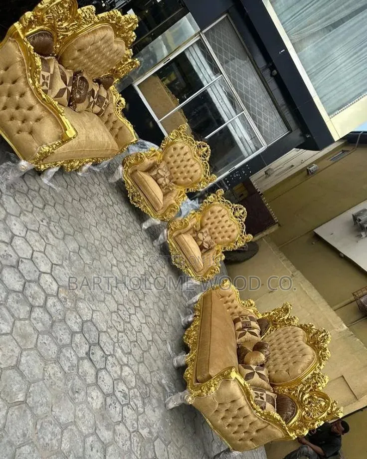 Complete 7 Setars of Nice Modern Royal Chairs