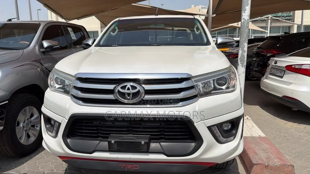 Toyota Hilux SR5+ 4x4 2019 White