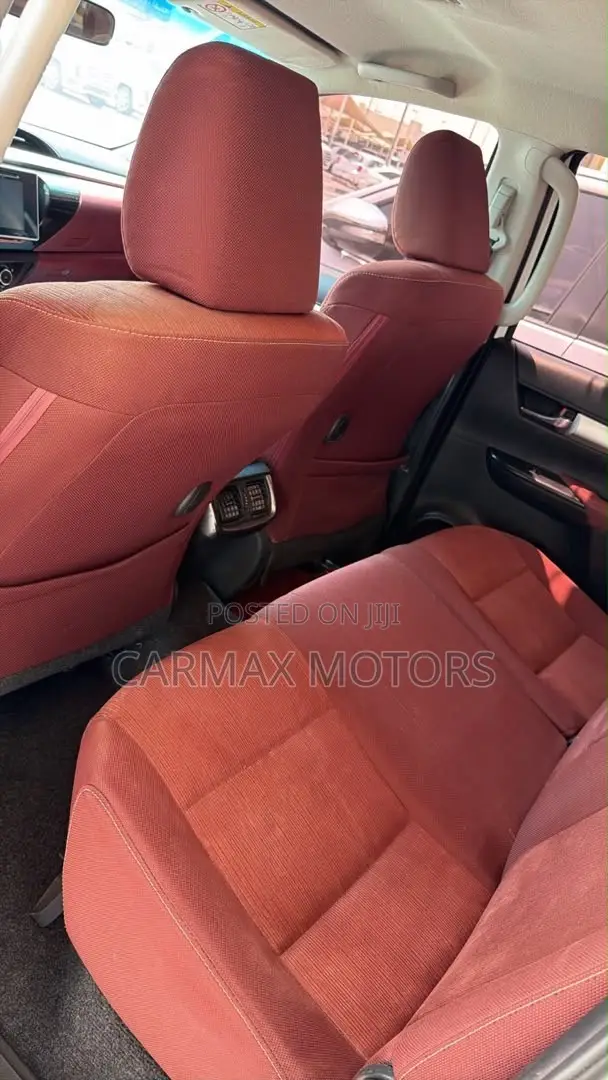 Toyota Hilux SR5+ 4x4 2019 White