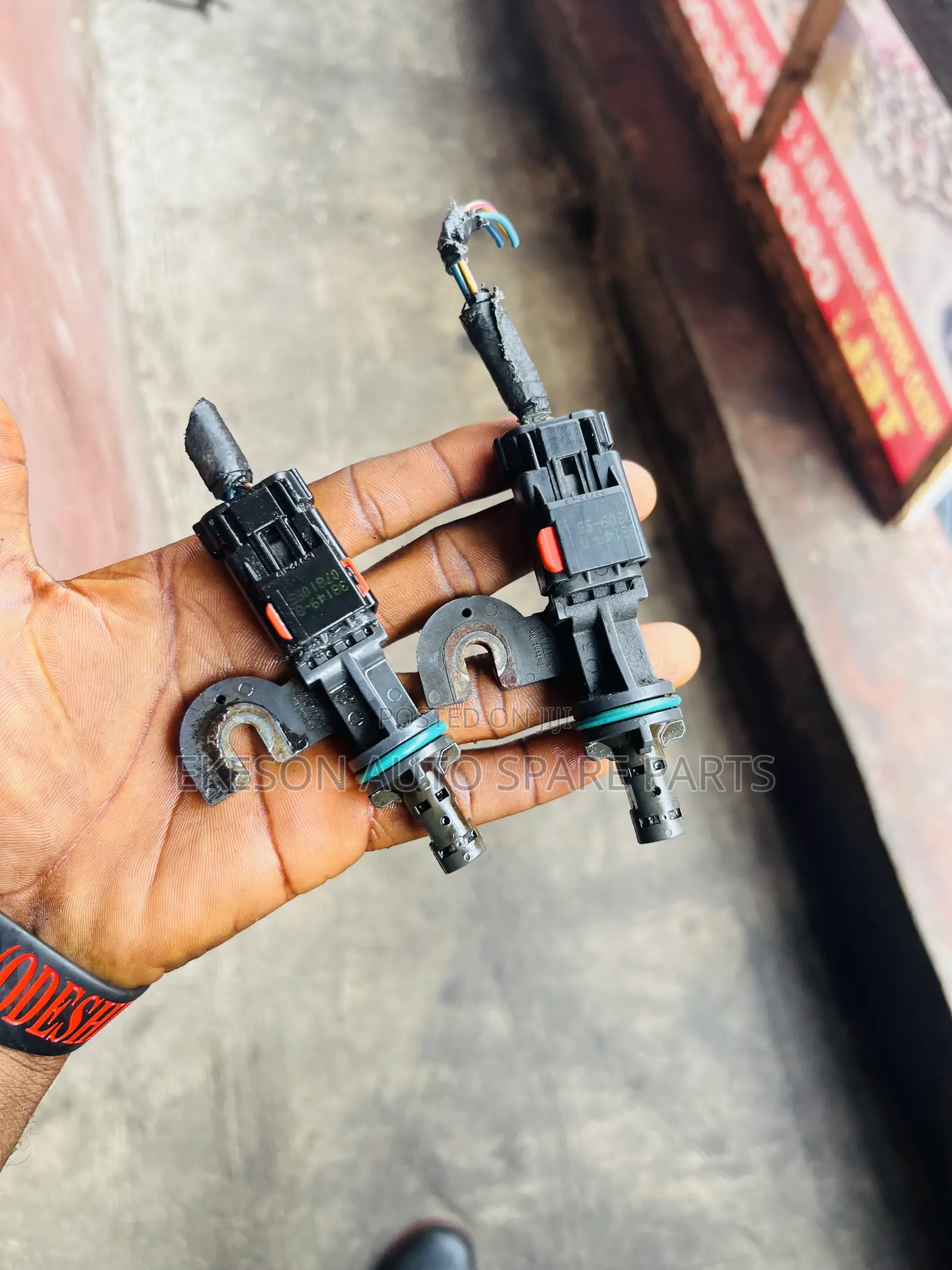 Dodge ,Chrysler,jeep Wrangler Camshaft Position Sensors V6 Engine