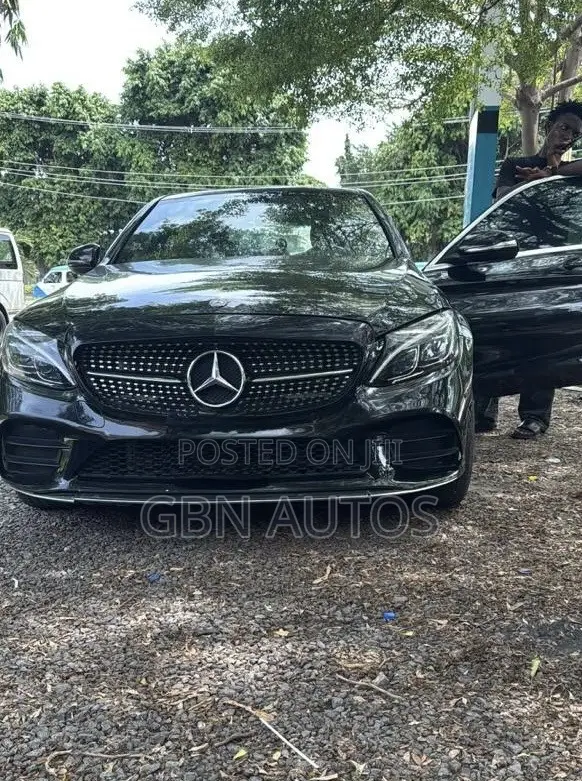 Mercedes-Benz C300 Sport 4Matic Sedan AWD (2.0L 4cyll 7A) 2016 Black