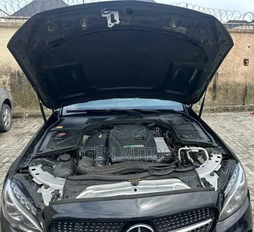 Mercedes-Benz C300 Sport 4Matic Sedan AWD (2.0L 4cyll 7A) 2016 Black
