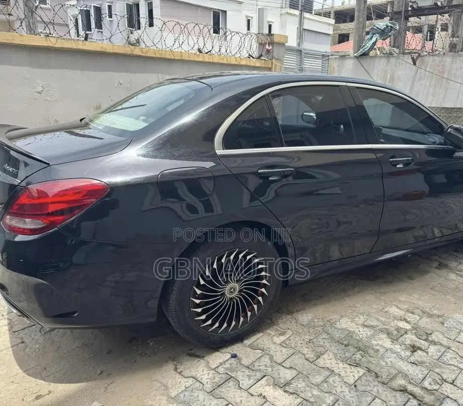Mercedes-Benz C300 Sport 4Matic Sedan AWD (2.0L 4cyll 7A) 2016 Black