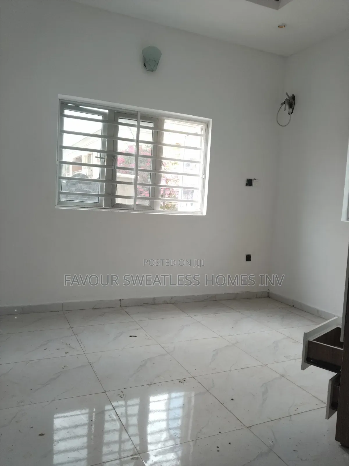 2bdrm Apartment in Sparklight Estate, Obafemi-Owode for rent