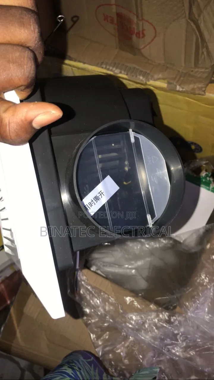 Extractor Fans – Wall, Ceiling & Industrial Ventilation Fans