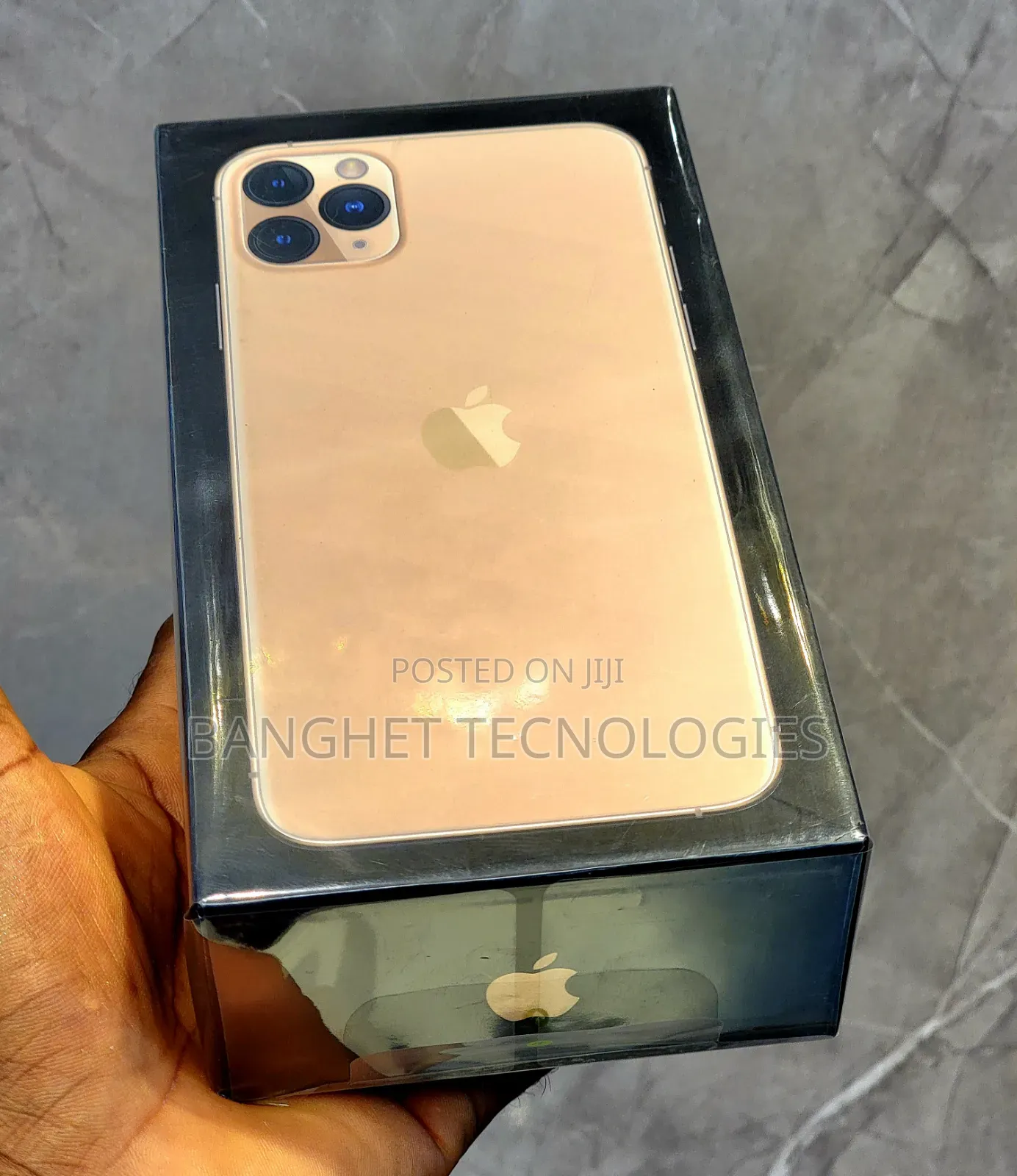 New Apple iPhone 11 Pro Max 256 GB Gold