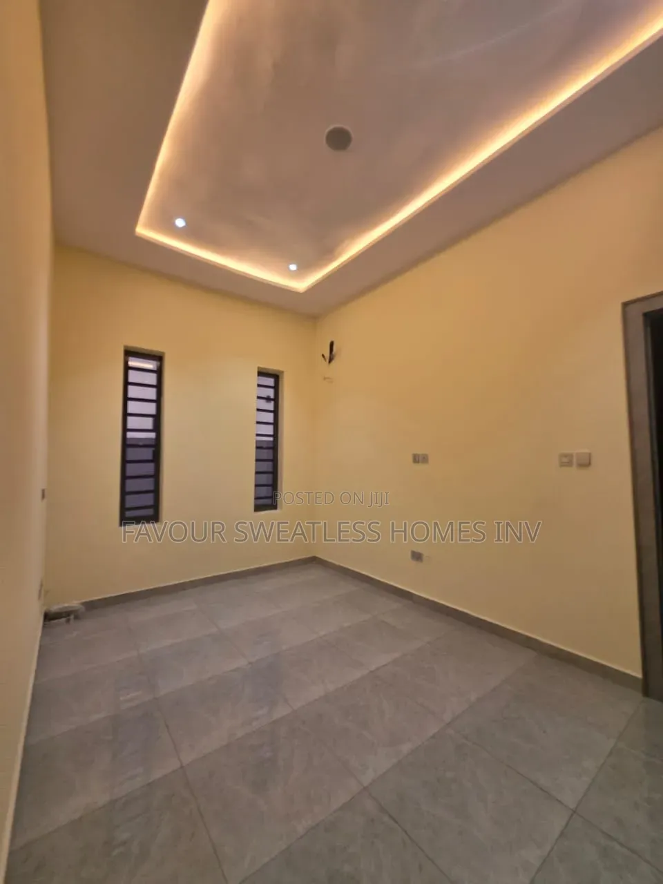 5bdrm Duplex in Omole Phase 2 for rent