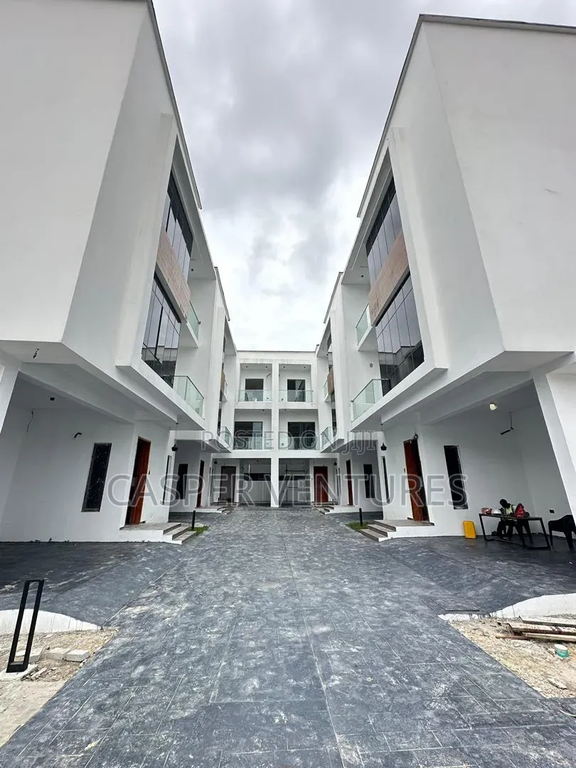 4bdrm Duplex in Freedom Way, Lekki Phase 1 for sale