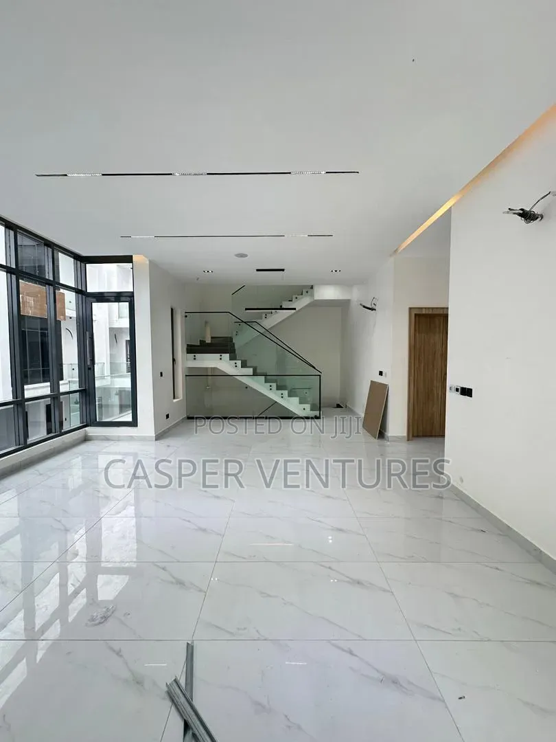 4bdrm Duplex in Freedom Way, Lekki Phase 1 for sale