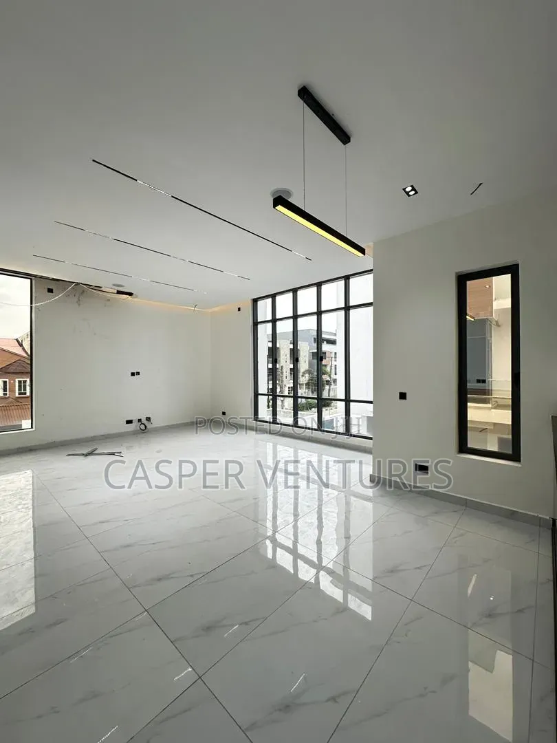 4bdrm Duplex in Freedom Way, Lekki Phase 1 for sale
