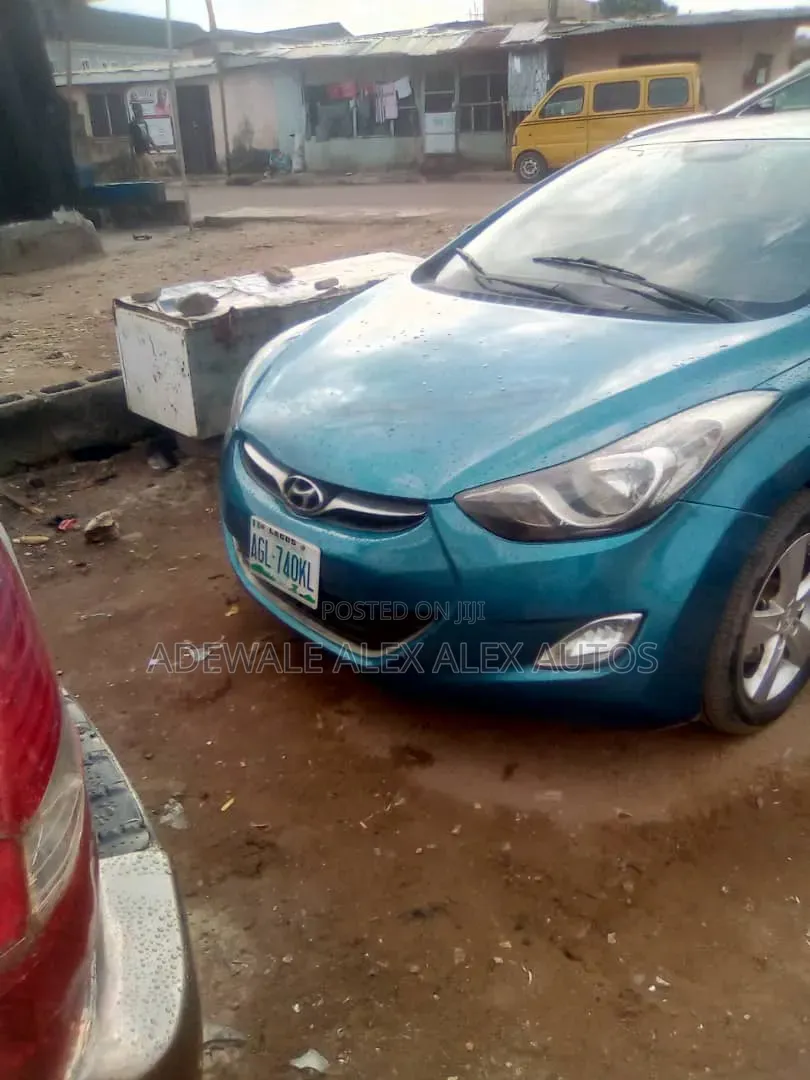 Hyundai Elantra 2012 Green
