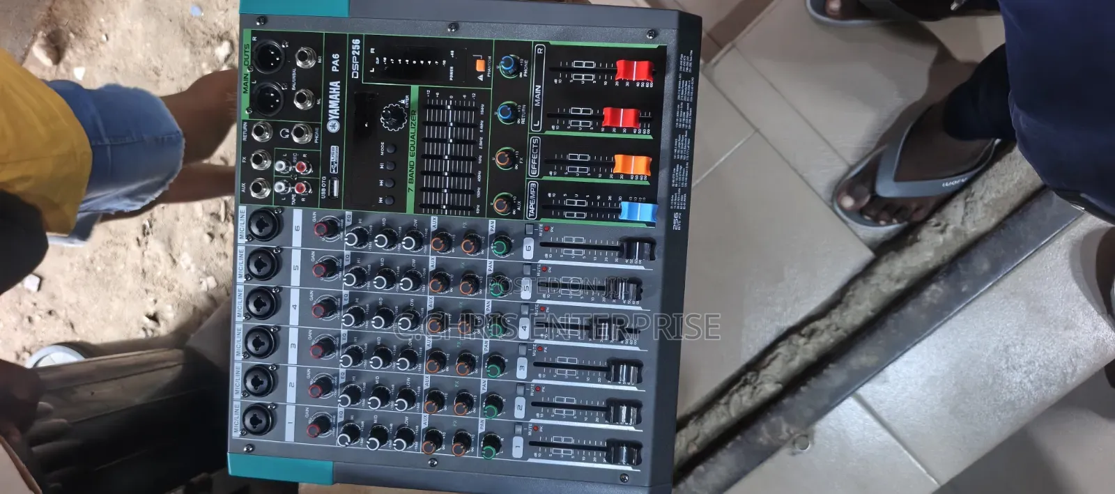 6 Channels Yamaha Console Mixer