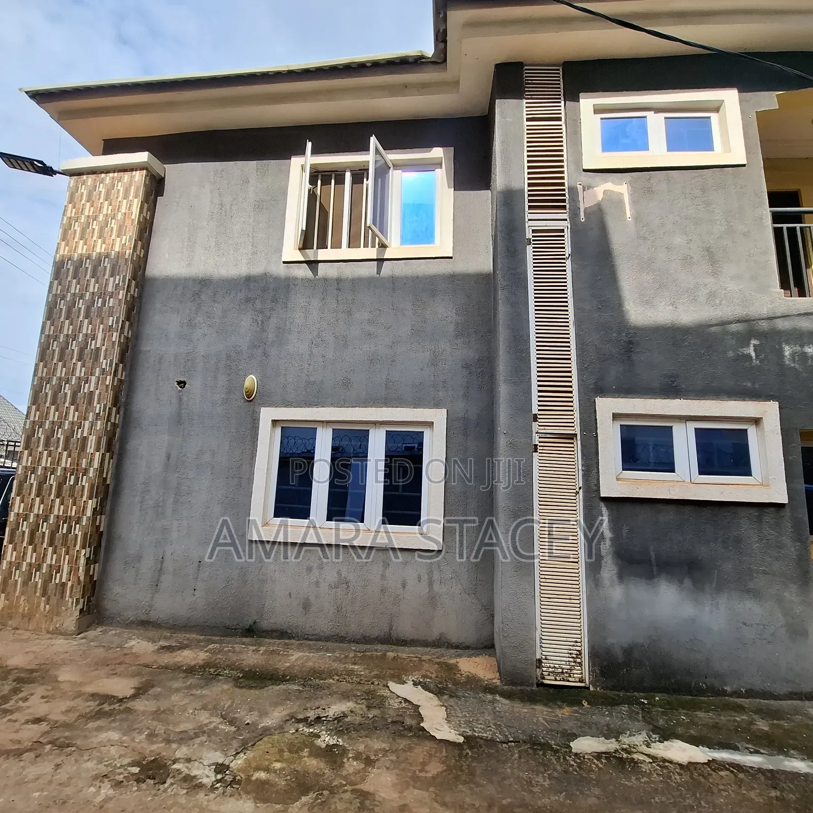 3bdrm Block of Flats in Enugu for sale