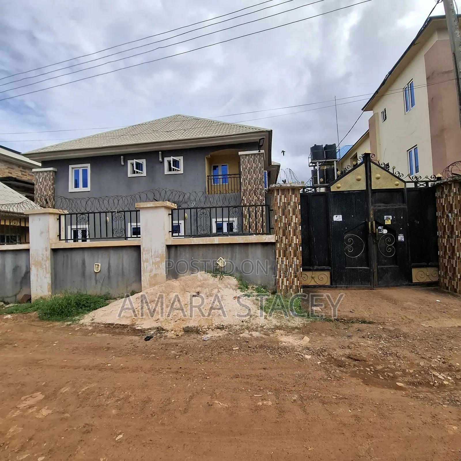 3bdrm Block of Flats in Enugu for sale