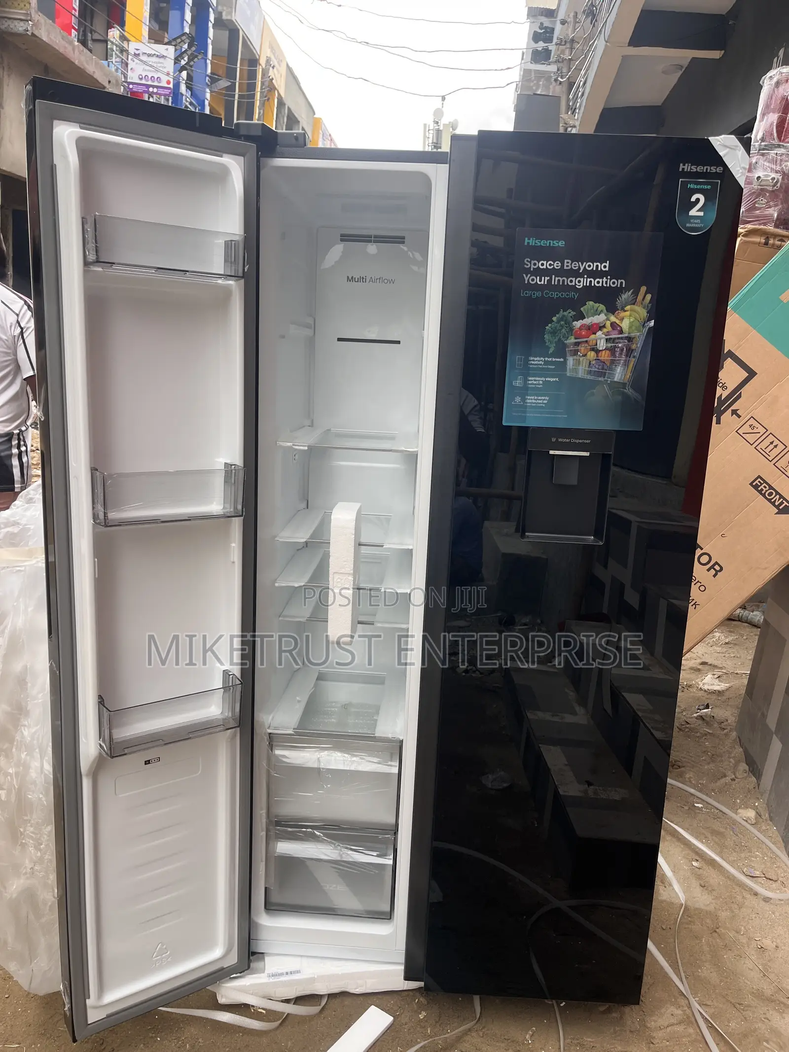 529L Hisense Black Mirror Inverter Fridge With Water Dispenser