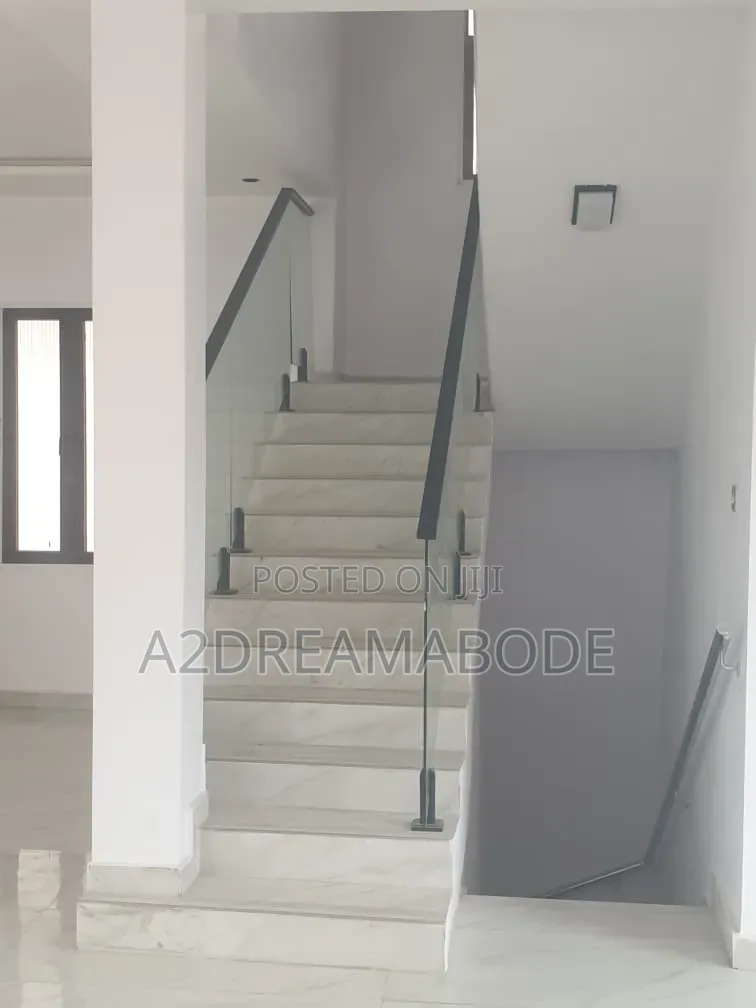 5bdrm Duplex in Magodo, GRA Phase 2 Shangisha for sale
