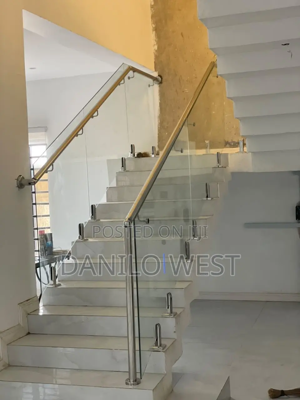 Stainless Rail for Balcony With Glass