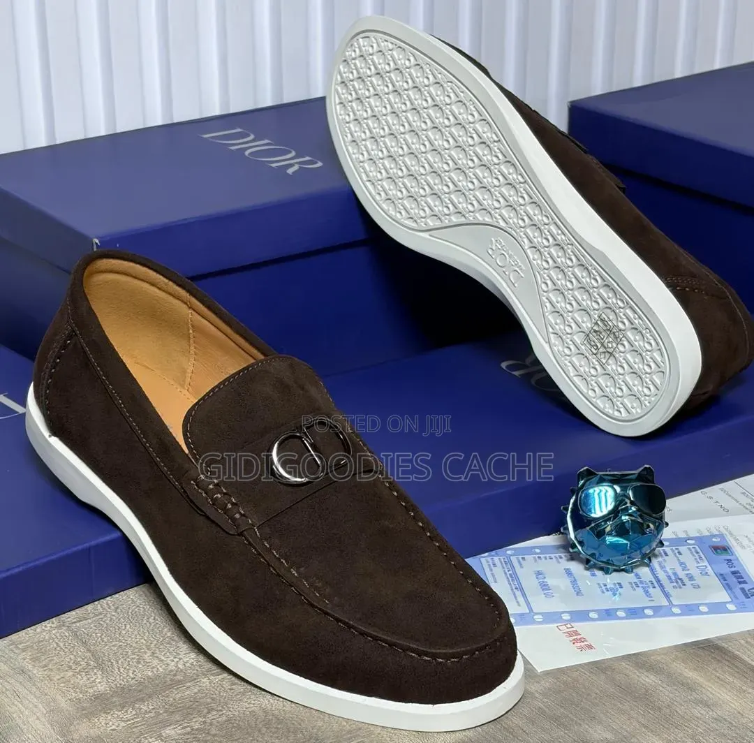 Men's Suede Buckle Detail Loafers
Size 40-46 in 3 Colorways