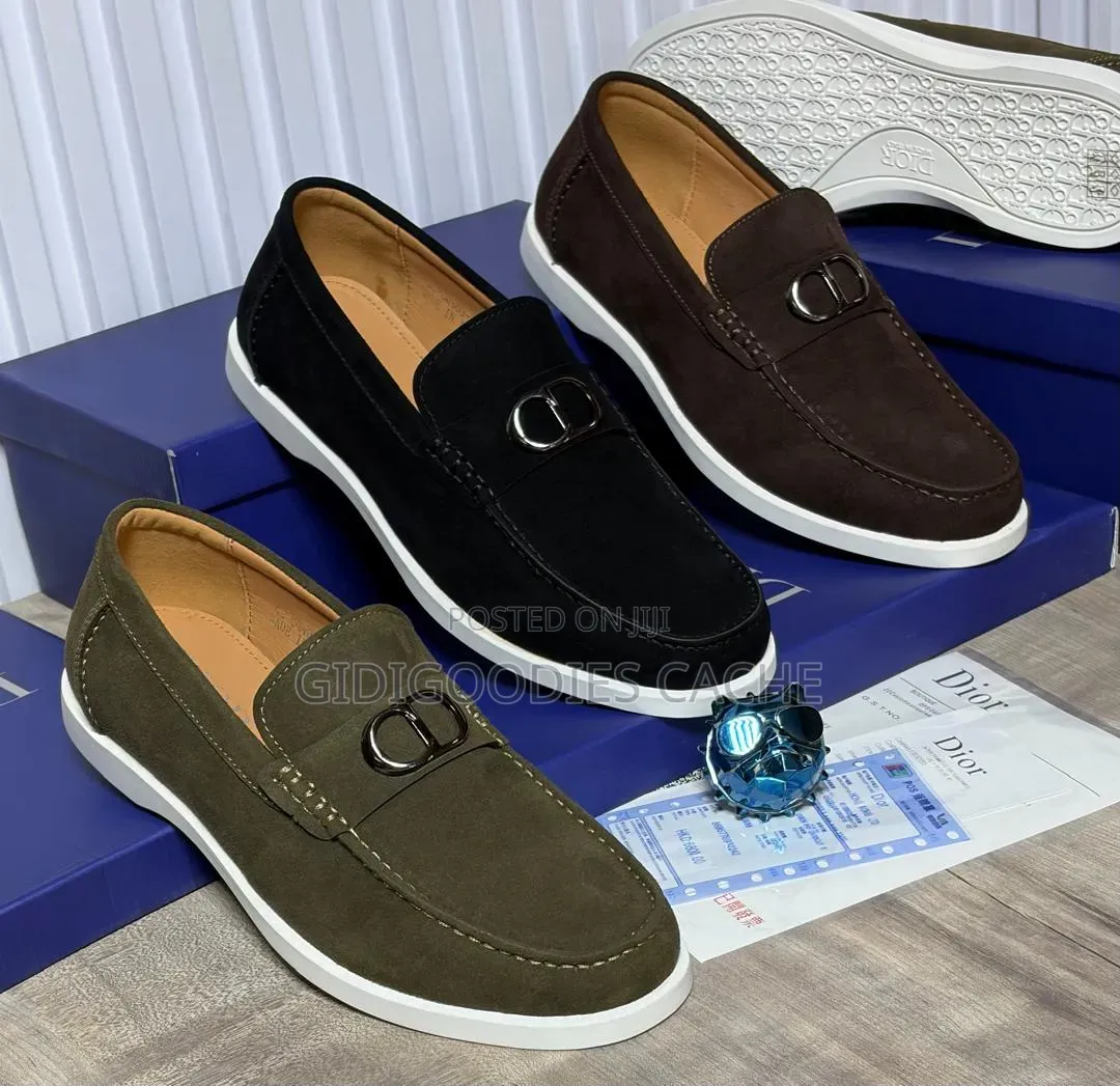Men's Suede Buckle Detail Loafers
Size 40-46 in 3 Colorways