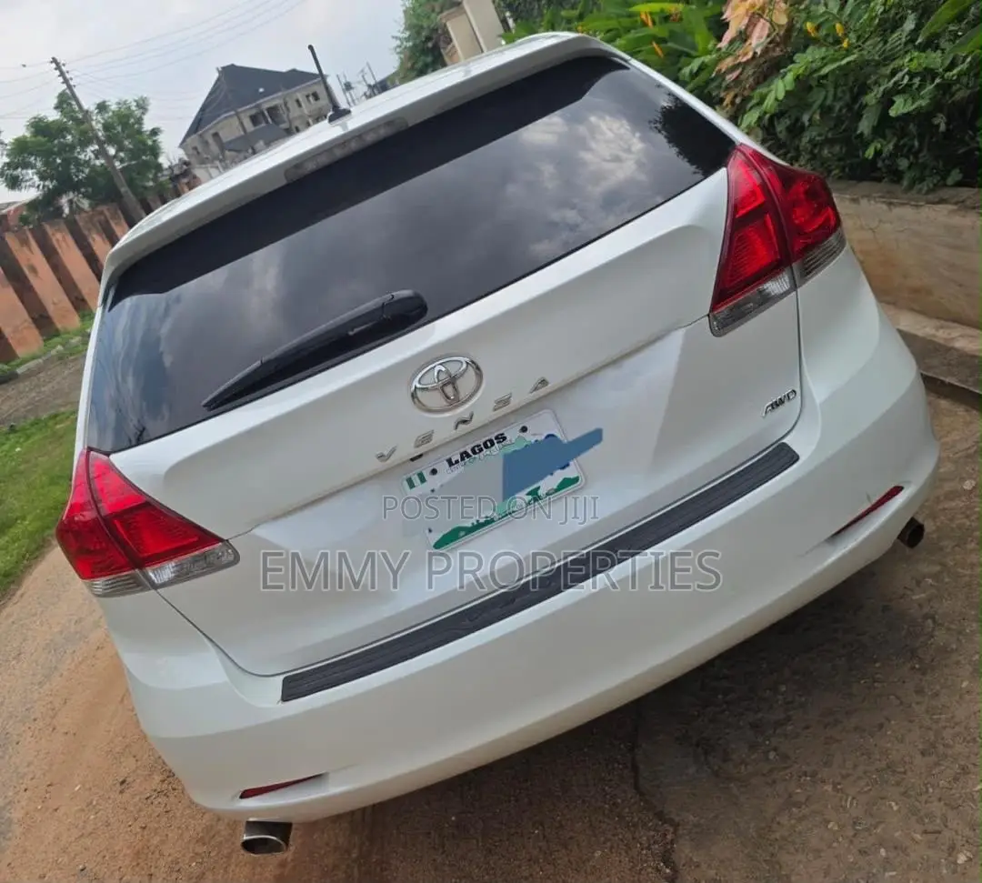 Toyota Venza AWD 2012 White
