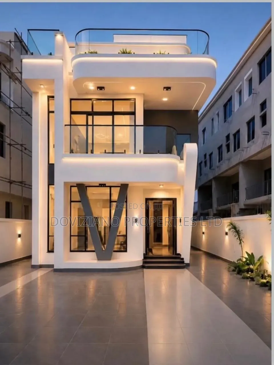 5bdrm Duplex in Lekki Phase 1 for sale