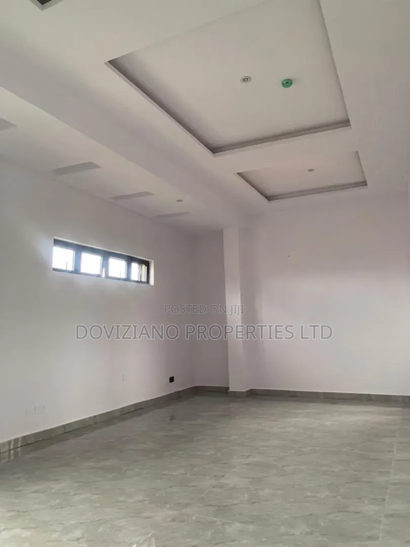 3bdrm Apartment in Adeola Odeku for rent