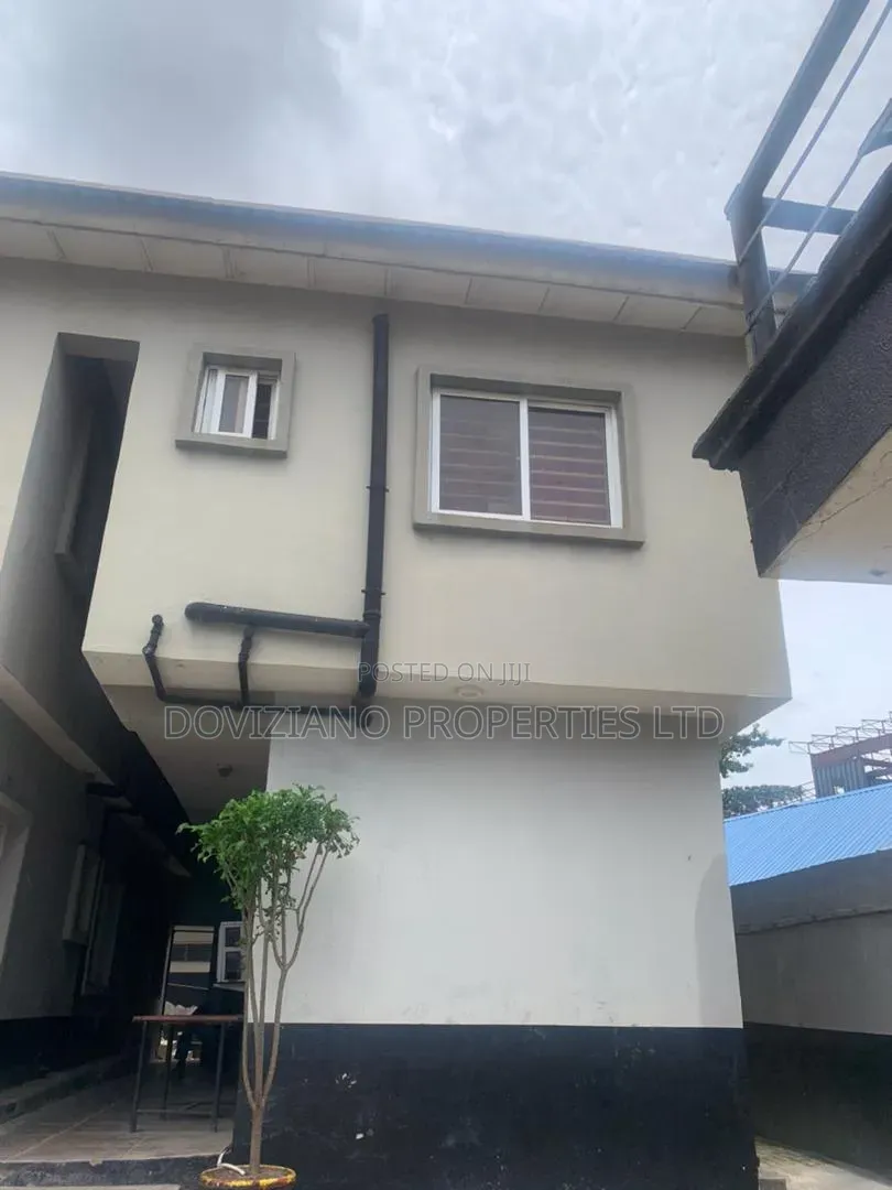 Mini Flat in Awolowo Road for rent