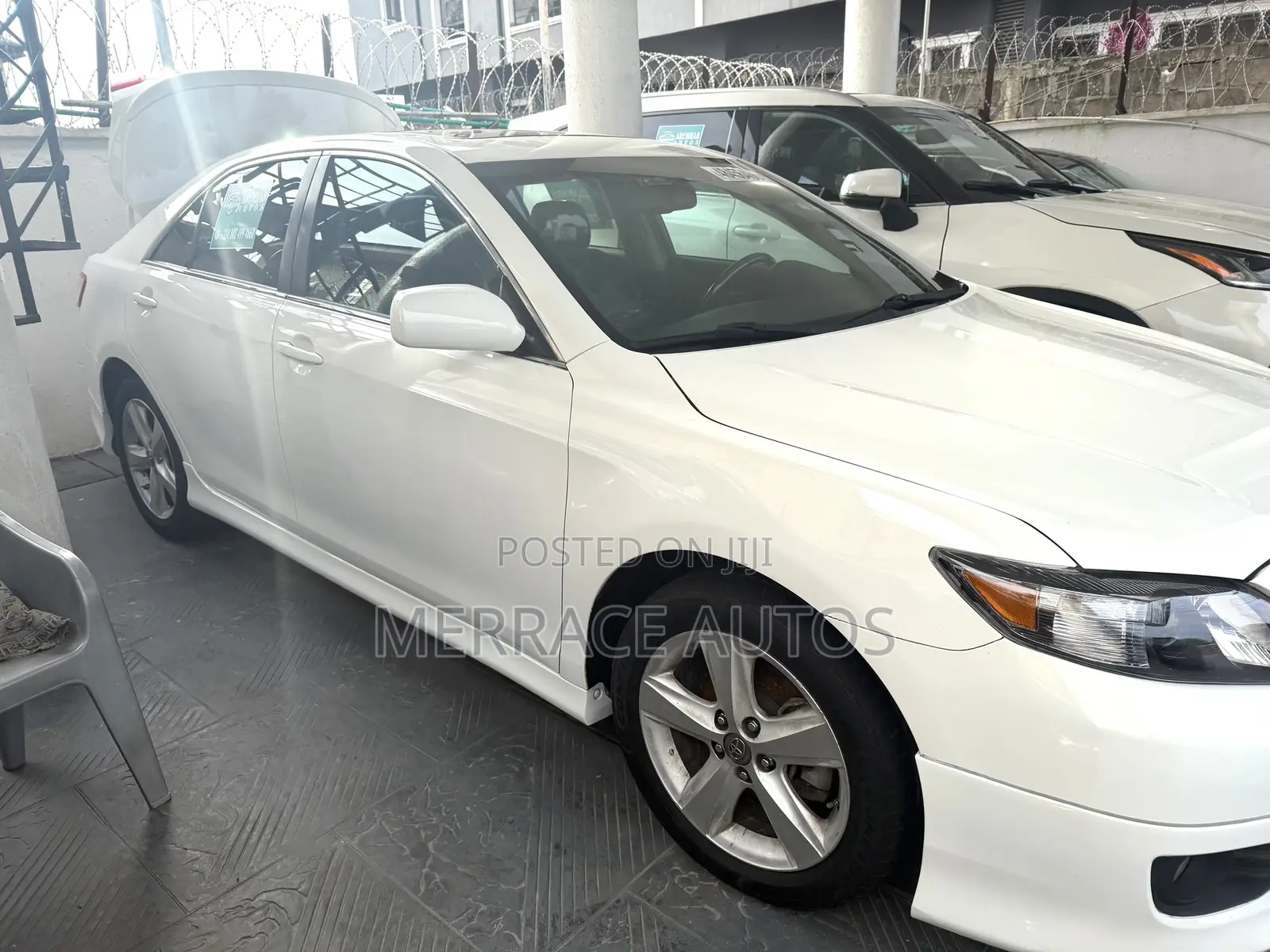 Toyota Camry SE 4dr Sedan (2.5L 4cyl 6A) 2011 White