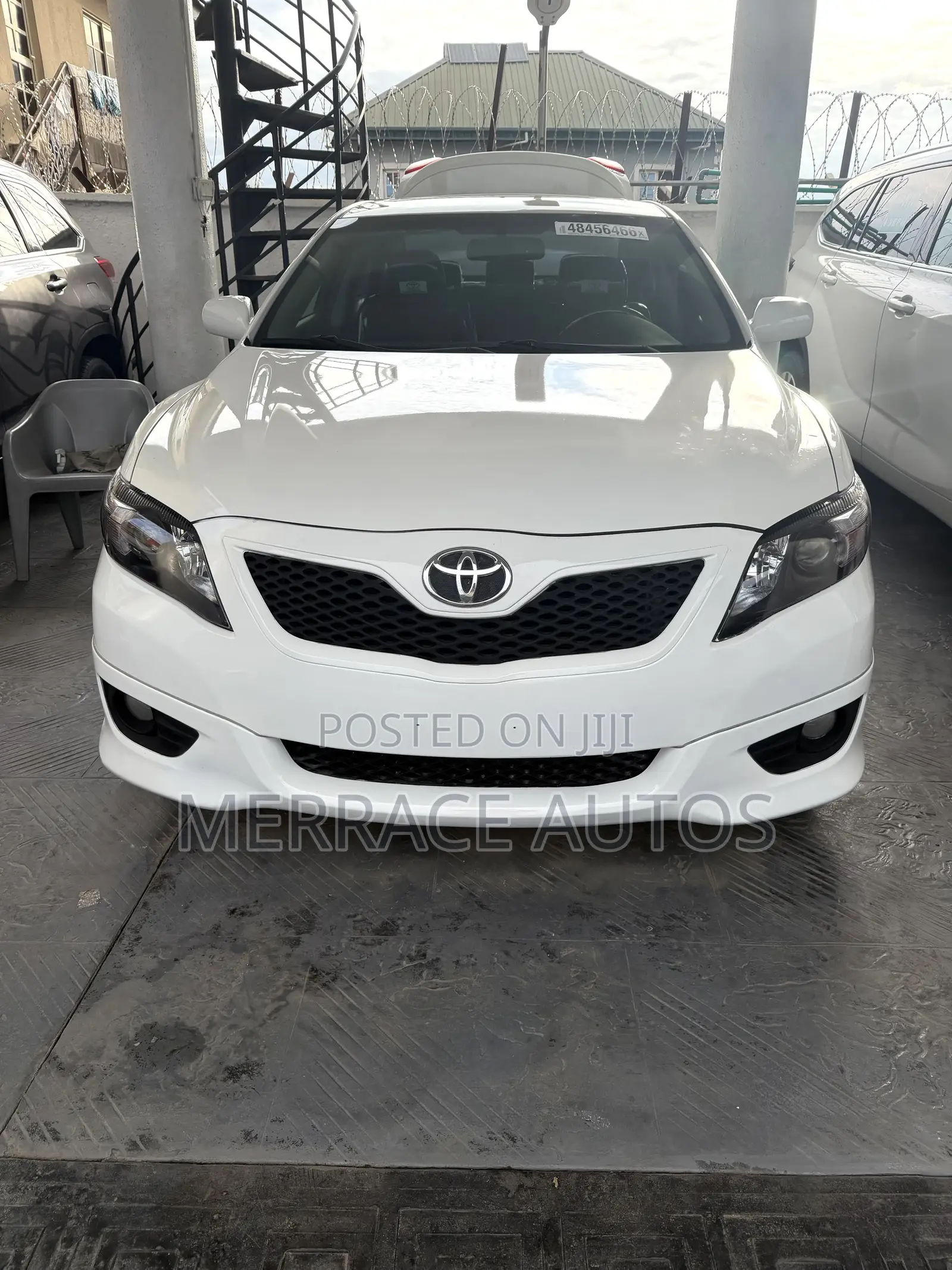 Toyota Camry SE 4dr Sedan (2.5L 4cyl 6A) 2011 White