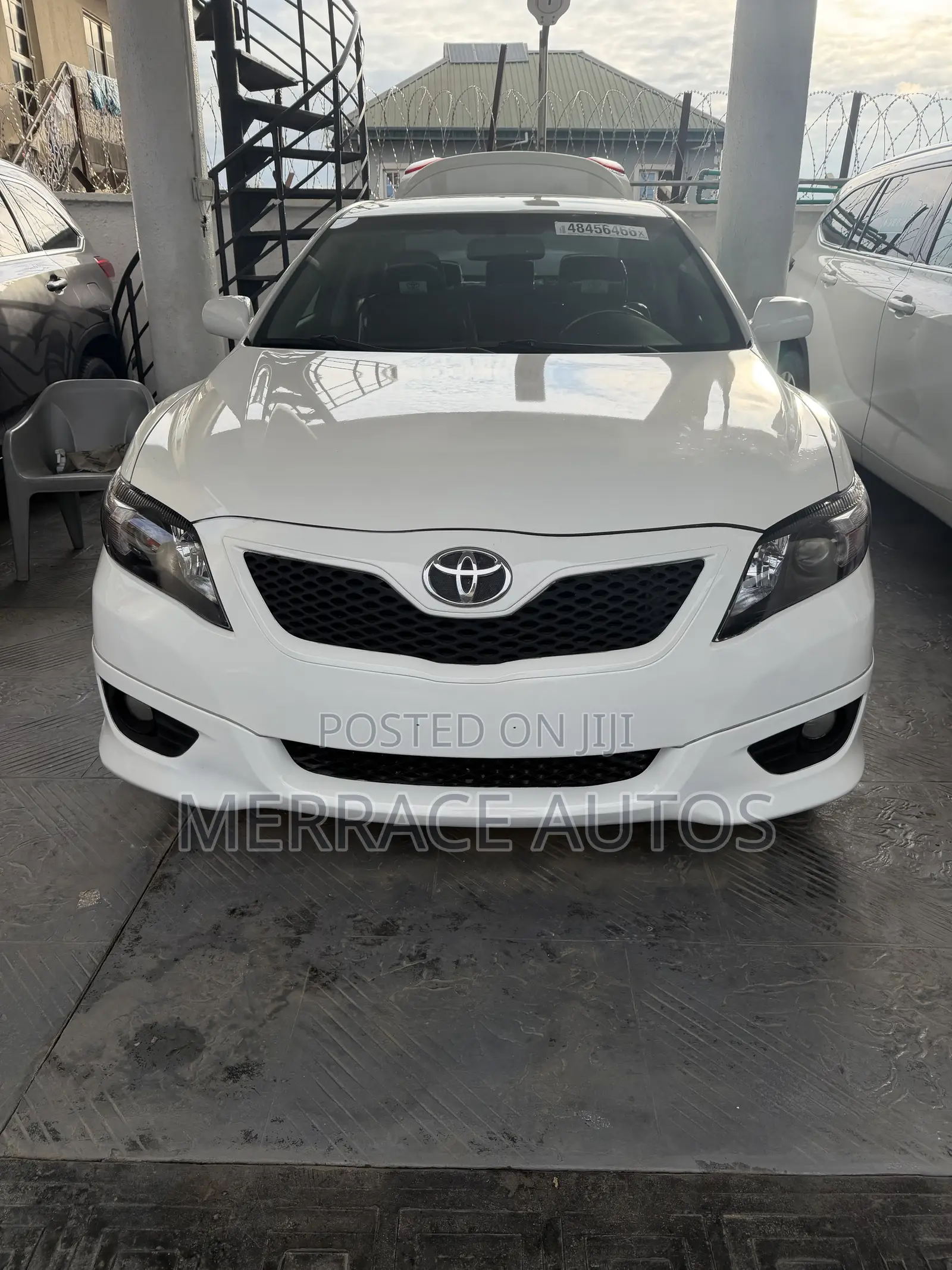 Toyota Camry SE 4dr Sedan (2.5L 4cyl 6A) 2011 White