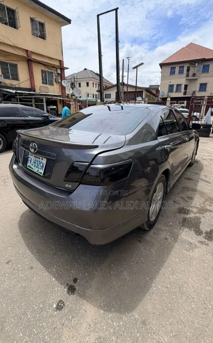 Toyota Camry 2010 Gray