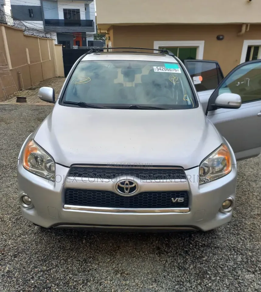 Toyota RAV4 2009 Silver