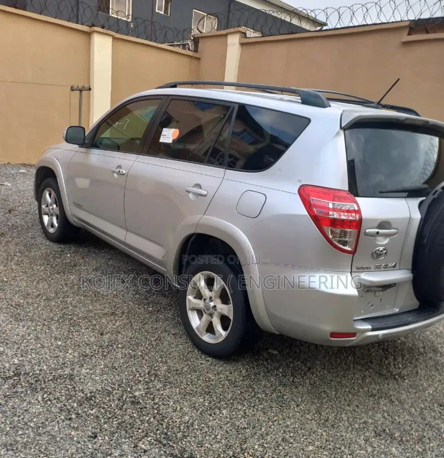 Toyota RAV4 2009 Silver