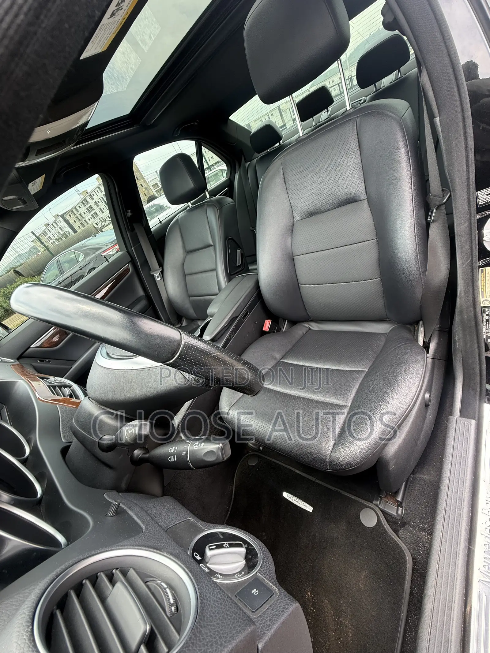 Mercedes-Benz C300 Sport 4Matic Sedan AWD (3.0L 6cyl 7A) 2012 Black