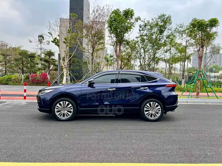 Toyota Harrier 2022 Blue